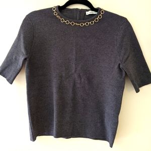 Short Sleeves Knit with Gold Chain Detail